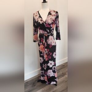 VENUS Black and Pink Sheath Dress with V-Neck 3/4 Sleeves